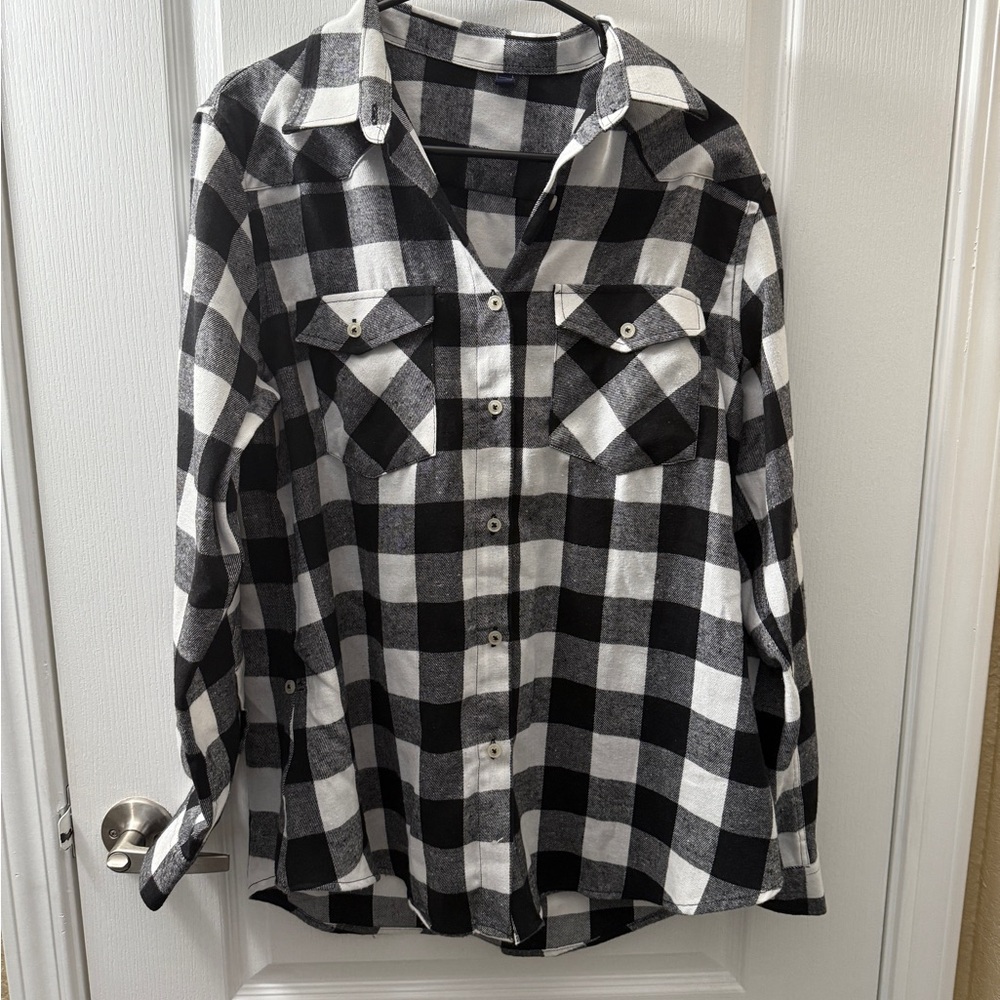 Black and White Plaid Button-Down Shirt - Picture 2 of 4